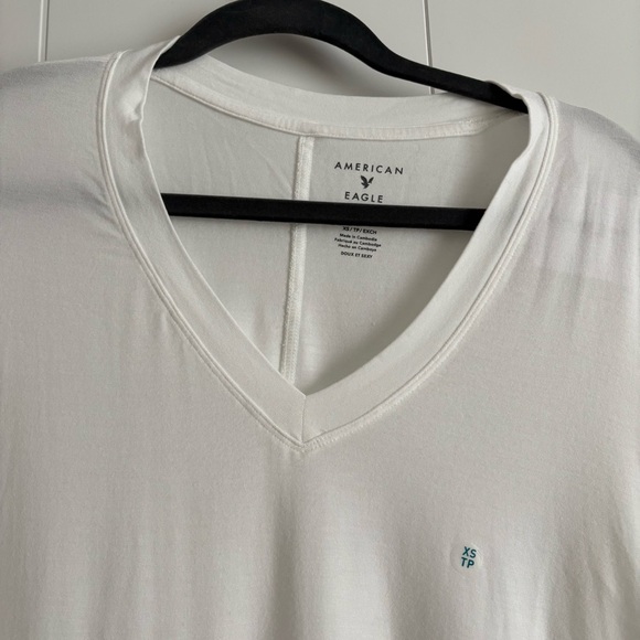 3/$45 American Eagle Soft & Sexy V-Neck T-Shirt - Picture 3 of 5
